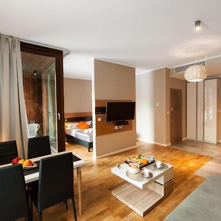Deluxe Apartments Free Parking Varsovia Exterior foto