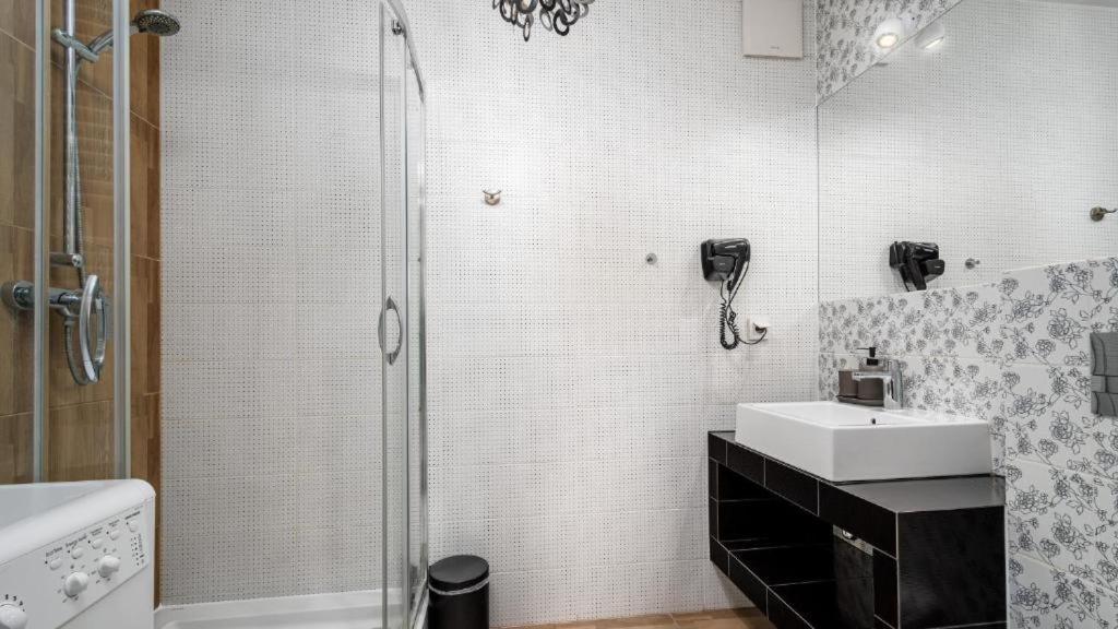 Deluxe Apartments Free Parking Varsovia Exterior foto